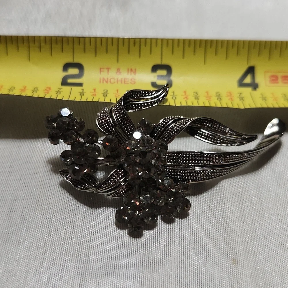 Vintage Rhinestone Brooch - Picture 4 of 4